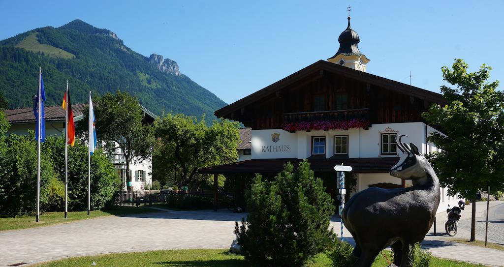 Alpenresidenz Chiemgau Apartment Шлехинг Екстериор снимка